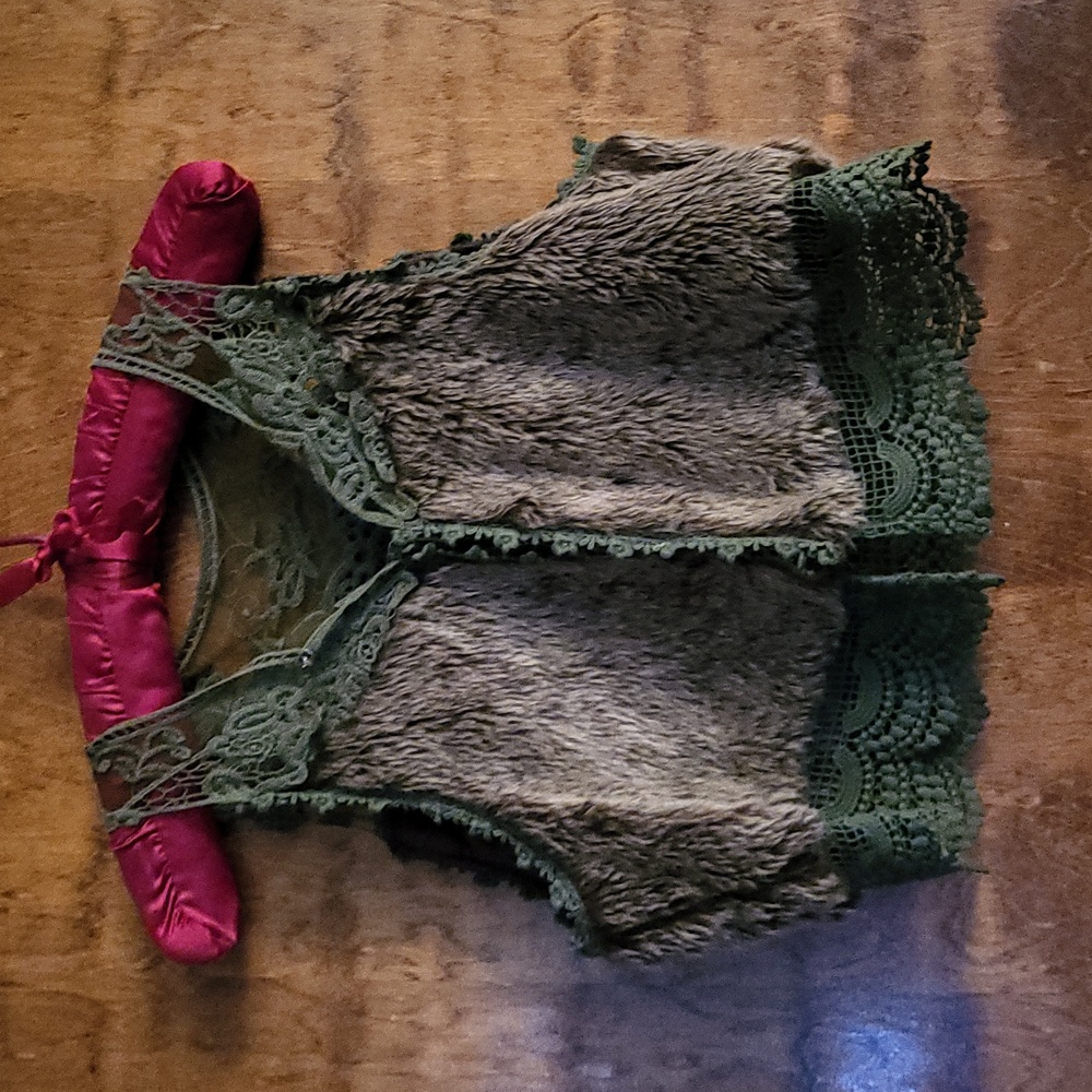 Shaggy fur embroidered top L - Picture 6 of 13